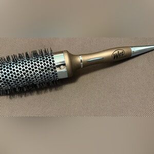 Wet Brush Pro Round Brush